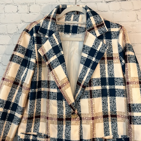 GYK Soft lined plaid coat - Picture 2 of 7